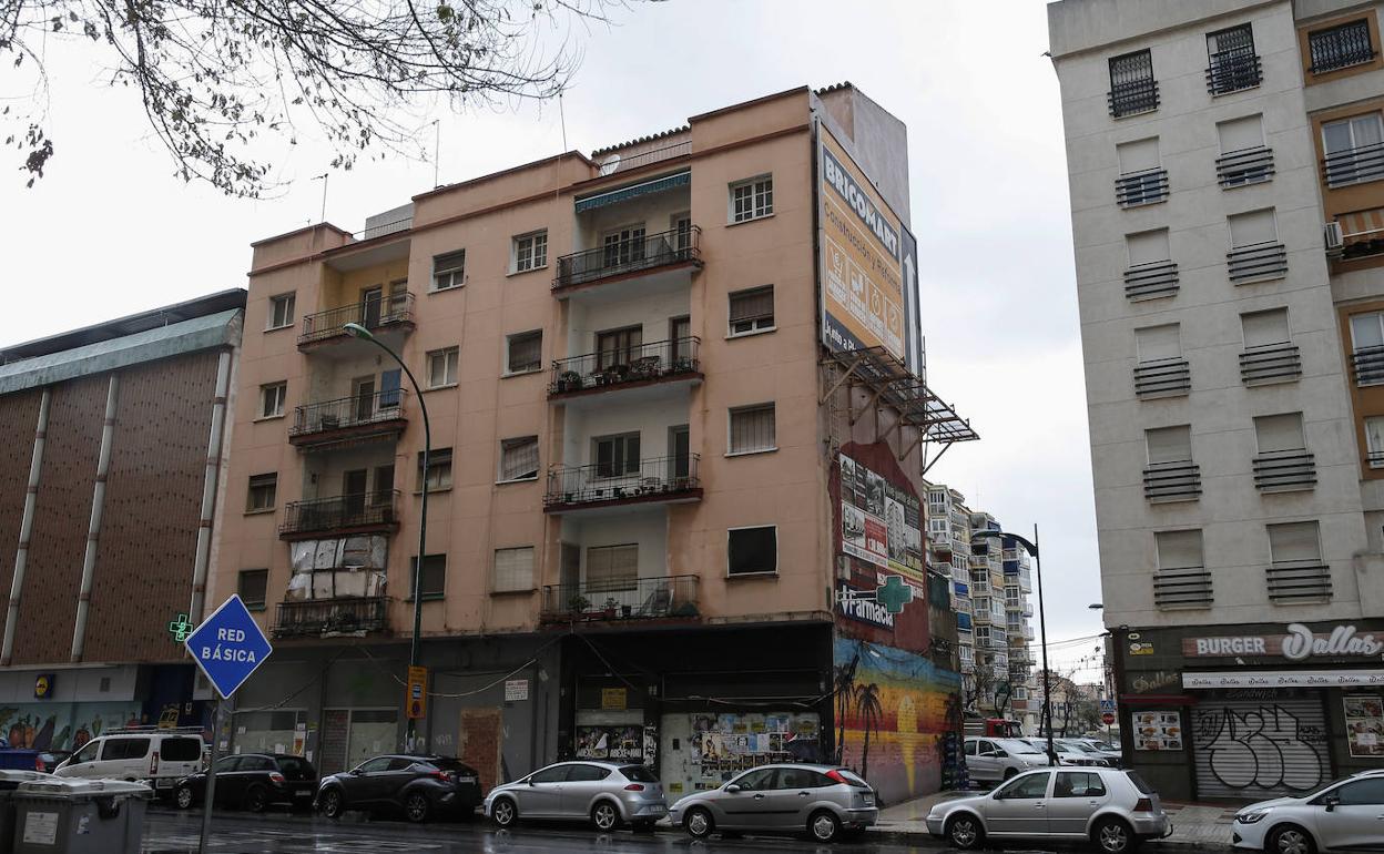 Un edificio de Héroe de Sostoa será derribado para prolongar una calle Diario Sur